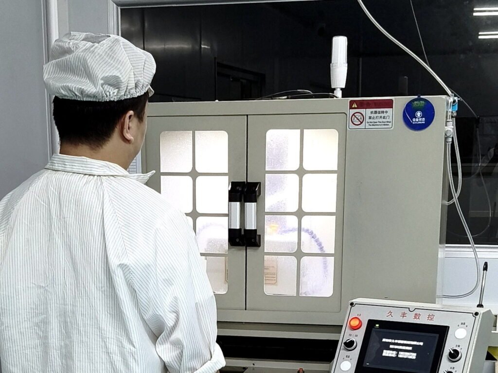 V 槽精密切割与端面研磨