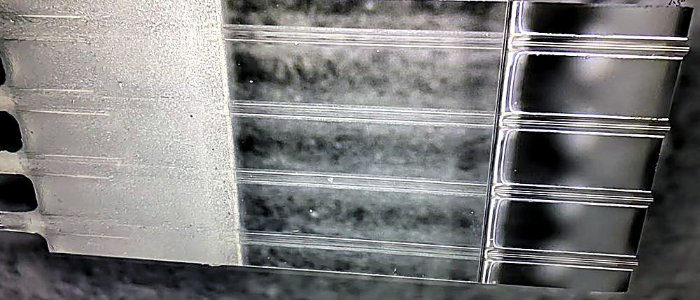 4CH semi-protruding fiber array, 750 μm pitch, 42.5°